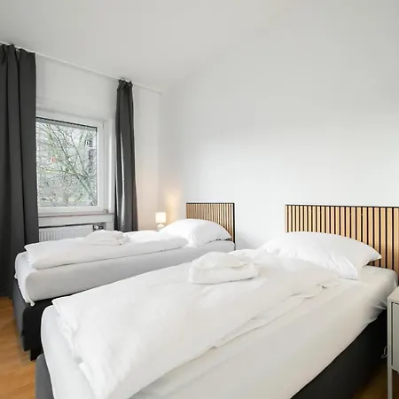 Favoritestays - 5 Person - Washing Machine - Parking Διαμέρισμα Mönchengladbach