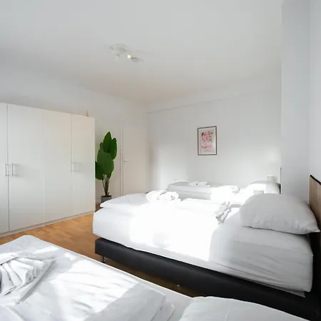 Favoritestays - 5 Person - Washing Machine - Parking * Monchengladbach