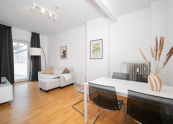 Апартаменты Favoritestays - 5 Person - Washing Machine - Parking *