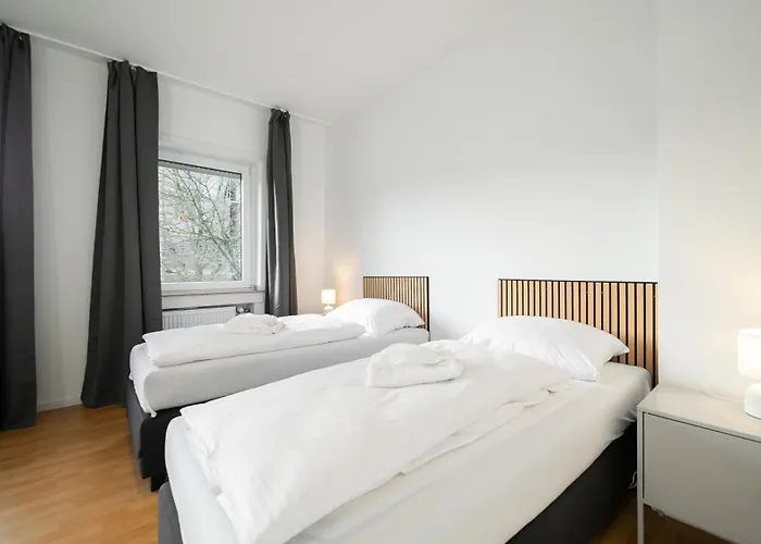 Favoritestays - 5 Person - Washing Machine - Parking Апартаменты Мёнхен-Гладбах