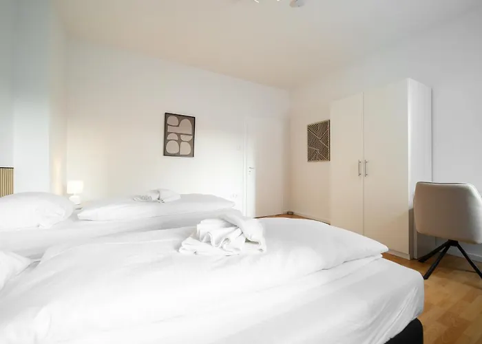 Апартаменты Favoritestays - 5 Person - Washing Machine - Parking Мёнхен-Гладбах