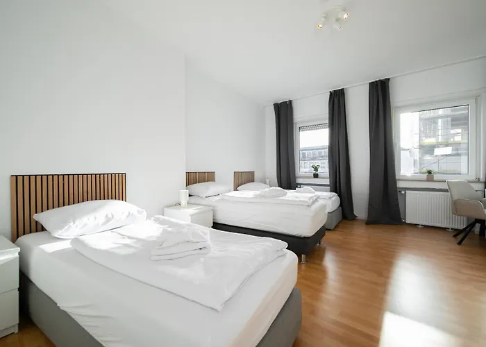 Favoritestays - 5 Person - Washing Machine - Parking Mönchengladbach