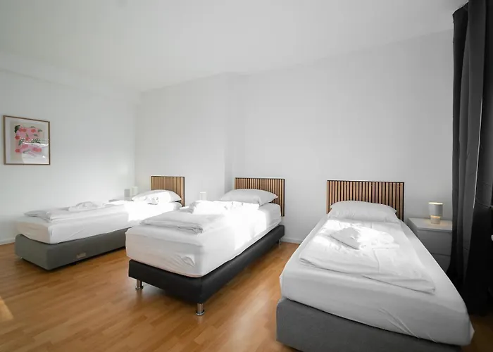 Favoritestays - 5 Person - Washing Machine - Parking Мёнхен-Гладбах