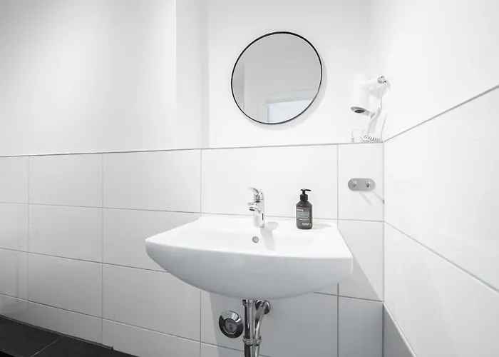 Favoritestays - 5 Person - Washing Machine - Parking