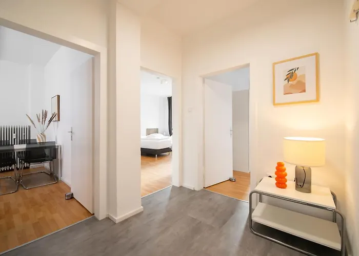 Favoritestays - 5 Person - Washing Machine - Parking Апартаменты Мёнхен-Гладбах